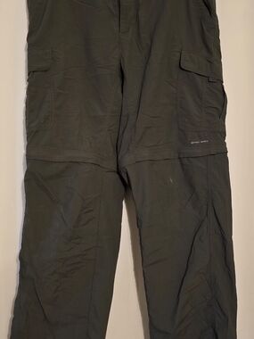 Columbia Olive Green Cargo Convertible Pants